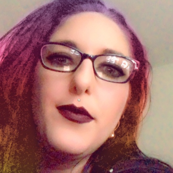 Meet your Posher, Lexi. Owner of KIT Enterprises - Picture 4 of 4